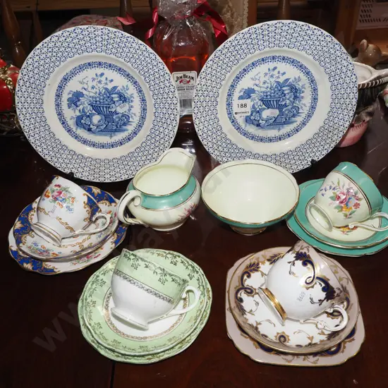 2x blue and white plates, trios etc