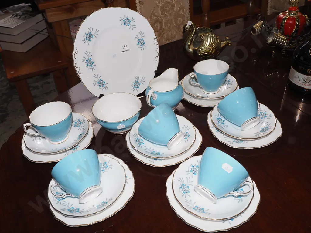 Colclough blue floral 21 piece tea set Image 1++