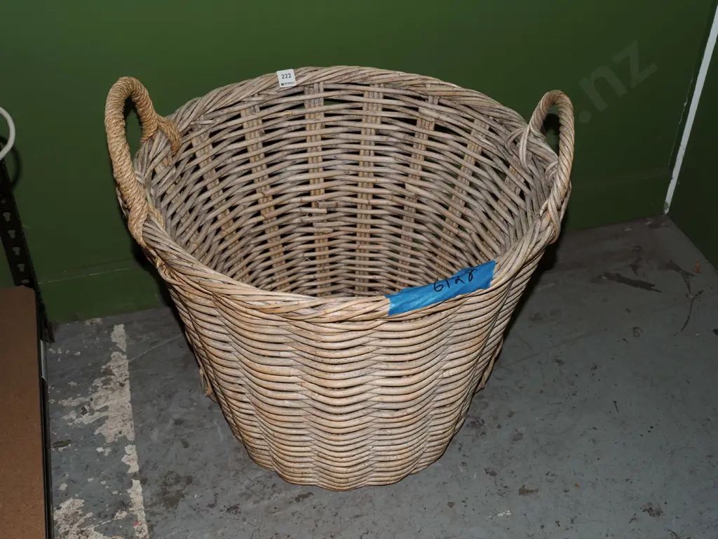 cane wood basket Image 1++