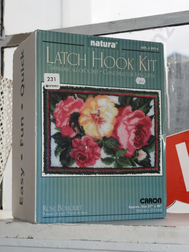 boxed latch hook kit Image 1++