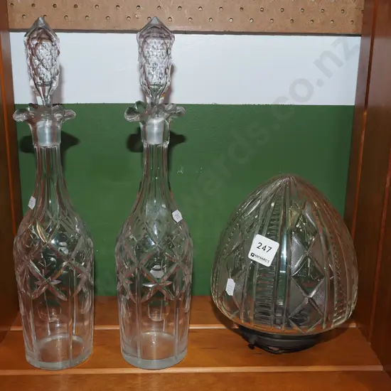 2x crystal decanters, cut crystal light shade