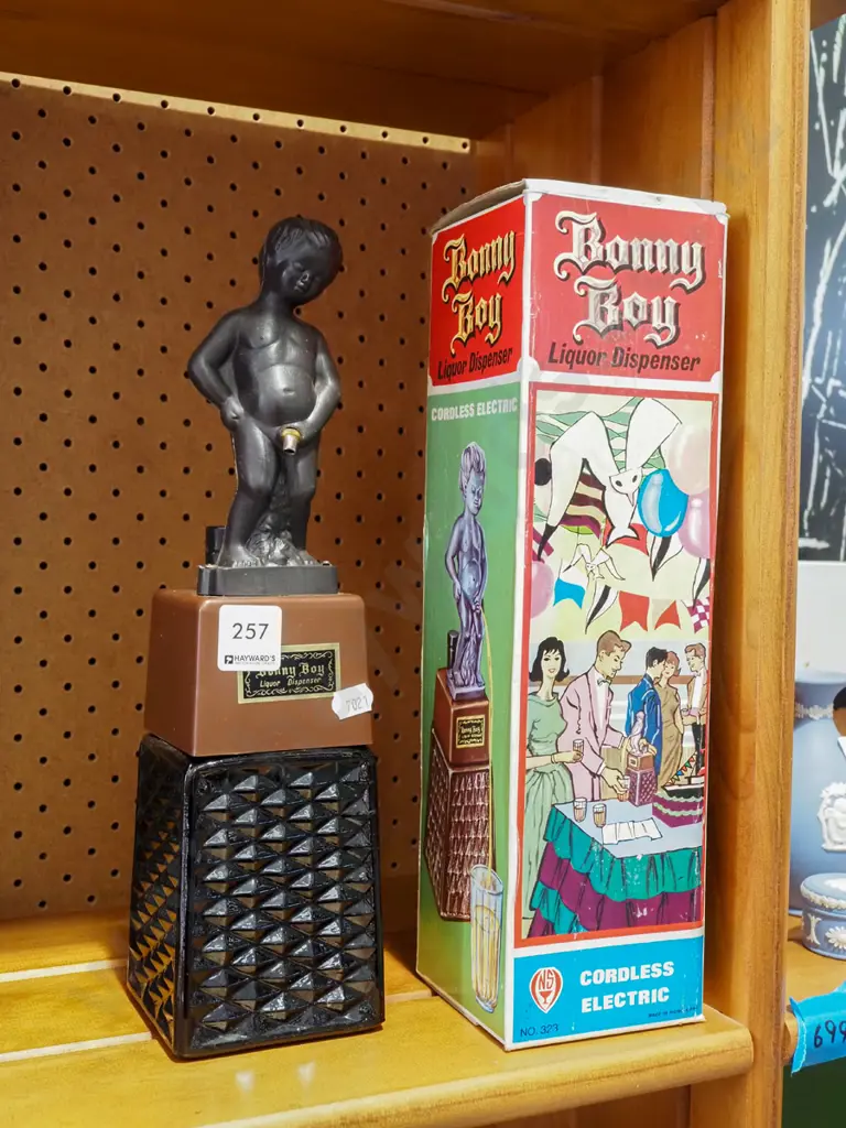 novelty Bonny Boy liquor dispenser Image 1++