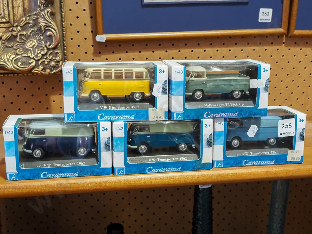 5x boxed VW van models Image 1++