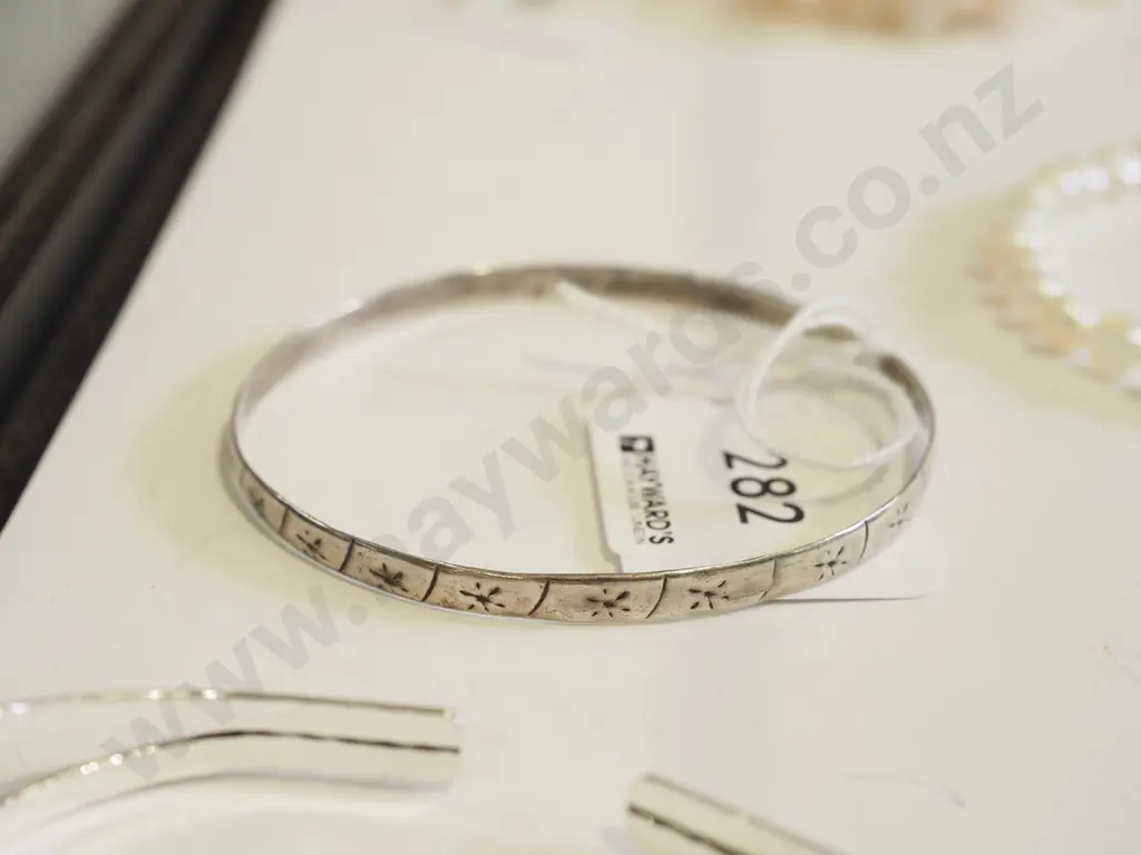sterling silver bangle 6gm Image 1++