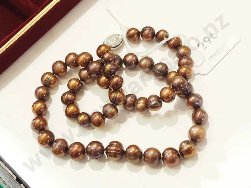 silver tone clasp brown dyed real pearl necklace 76gms Image 1++