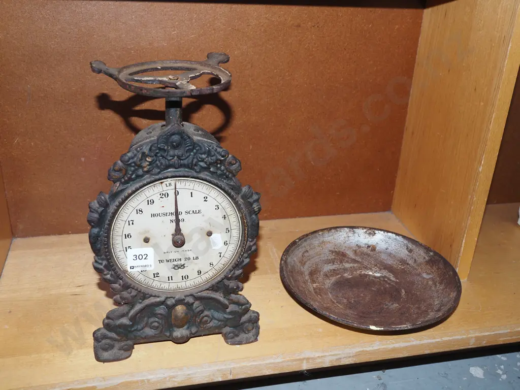 vintage household scales Image 1++