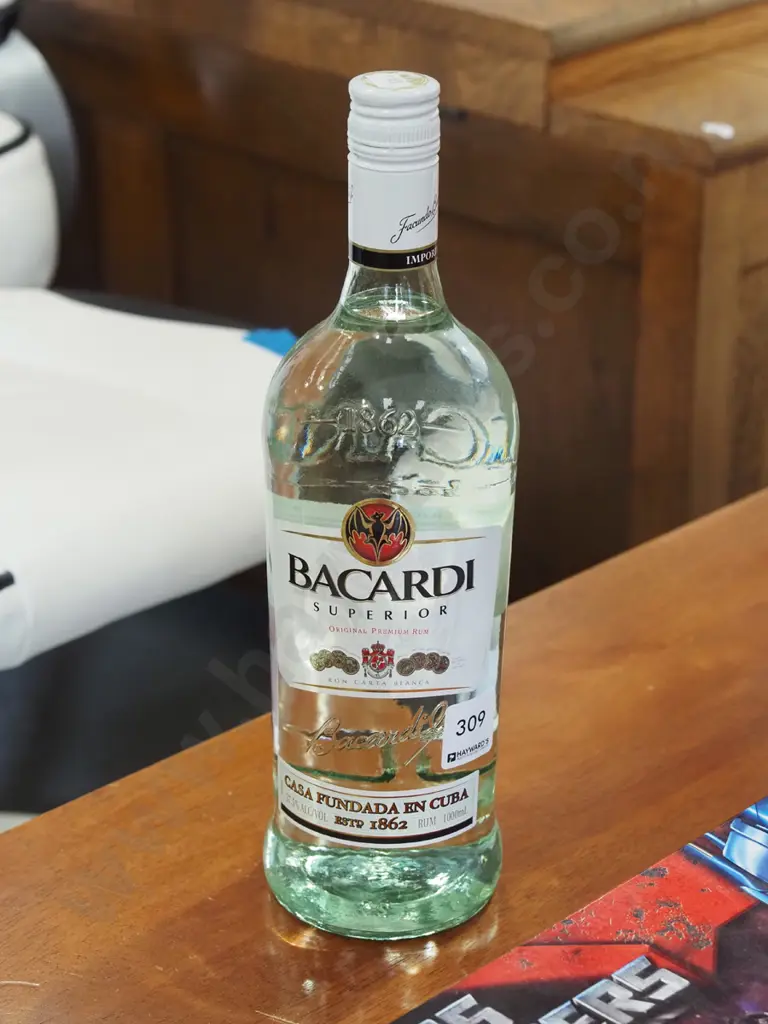 1L  Bacardi white rum Image 1++