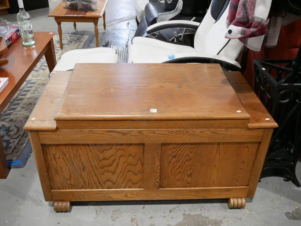 oak blanket box, crack to top - varnish needs attention Image 1++