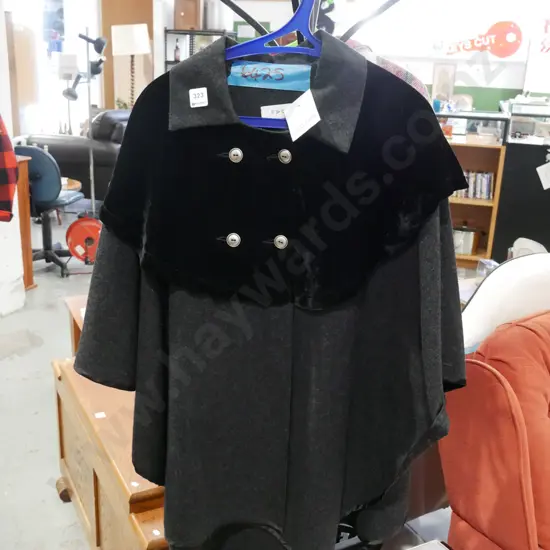 Factor, grey wool & black velvet cape