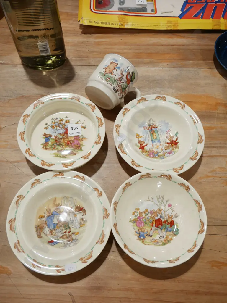 4x Royal Doulton bunnykins bowls, 1x Crown Lynn mug Image 1++