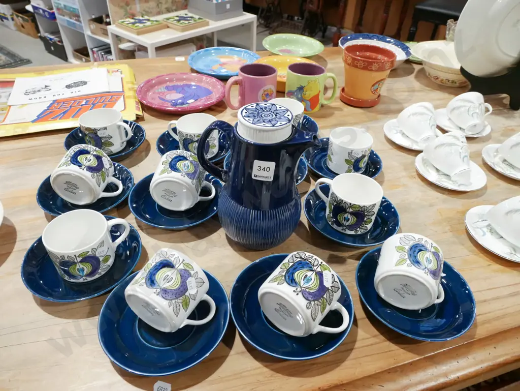 retro Swedish coffee pot, 12x cups and saucers Image 1++