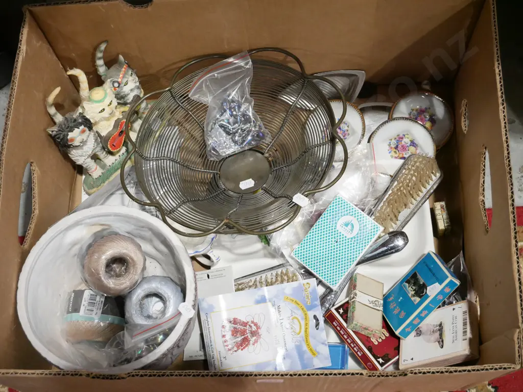 box; planter, wire fruit bowl, threads etc Image 1++