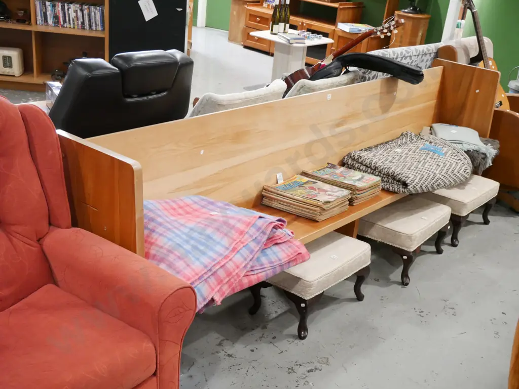 solid rimu church pew H855 W2615 D500 Image 1++
