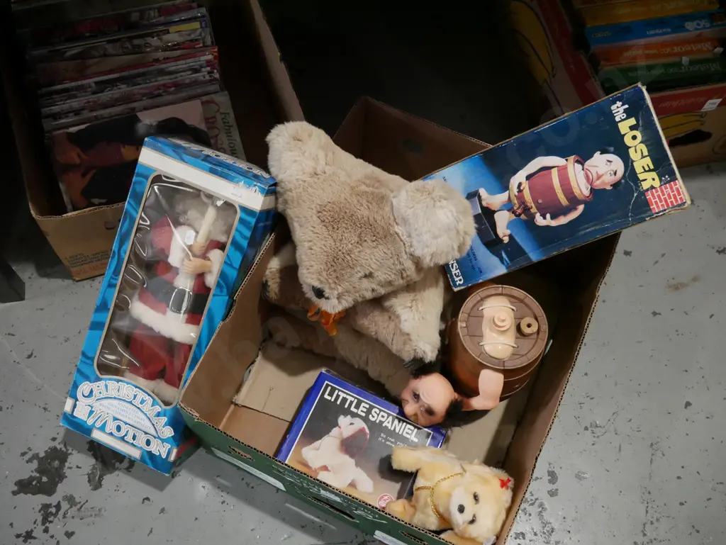 box; soft koala, Xmas toys, drinks dispenser etc Image 1++