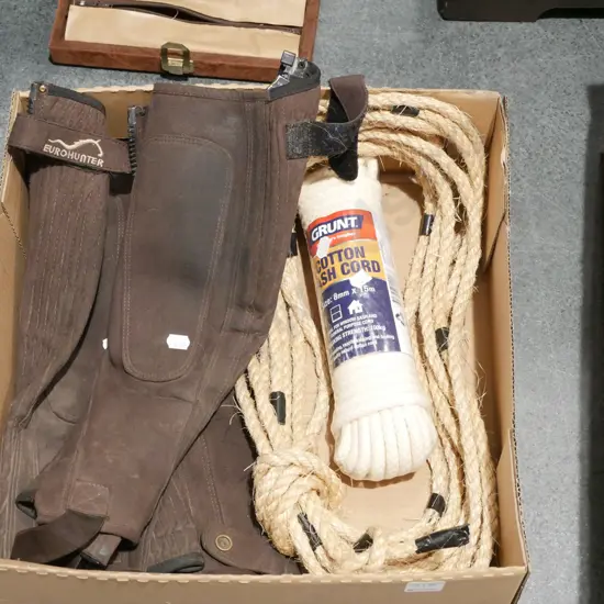 box; equestrian size M gaiters, cotton sash board, rope