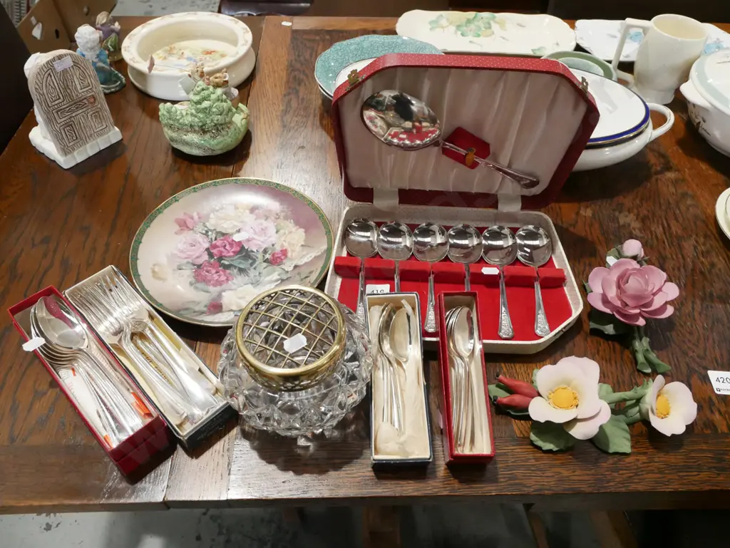 rose plate, cased cutlery, floral plate etc Image 1++
