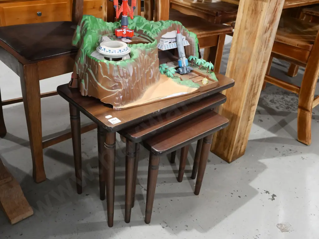 nest of 3 tables Image 1++