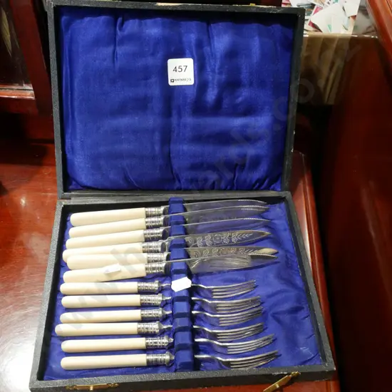 bone handled cased fish set