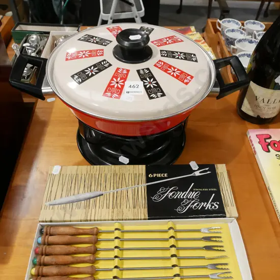 retro fondue pot