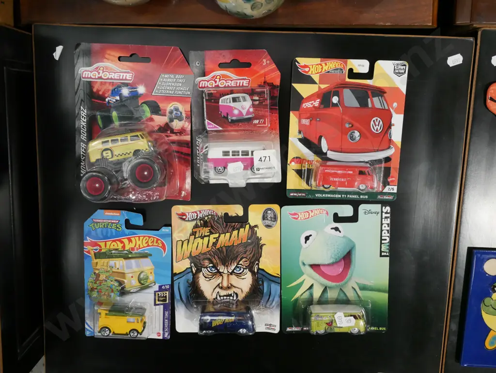 6x carded Hotwheels toy vehicles Image 1++