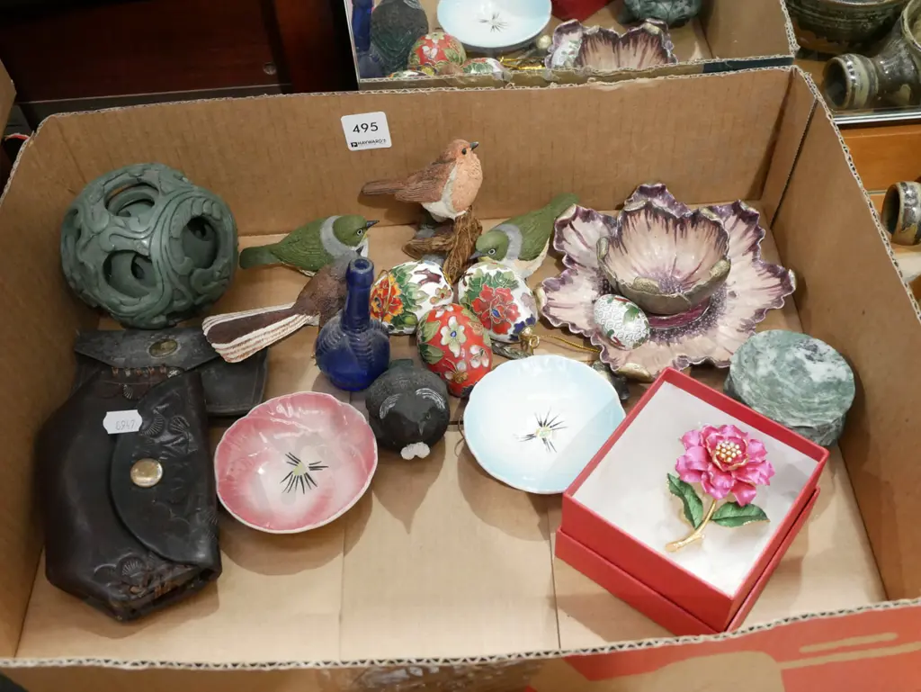 box; cast brass floral bowl, saucer, Xmas tree decorations etc Image 1++