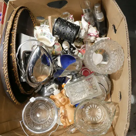 box; ice buckets, jugs, sugar scuttles etc