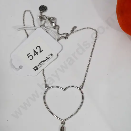 sterling silver large heart necklace 4gms