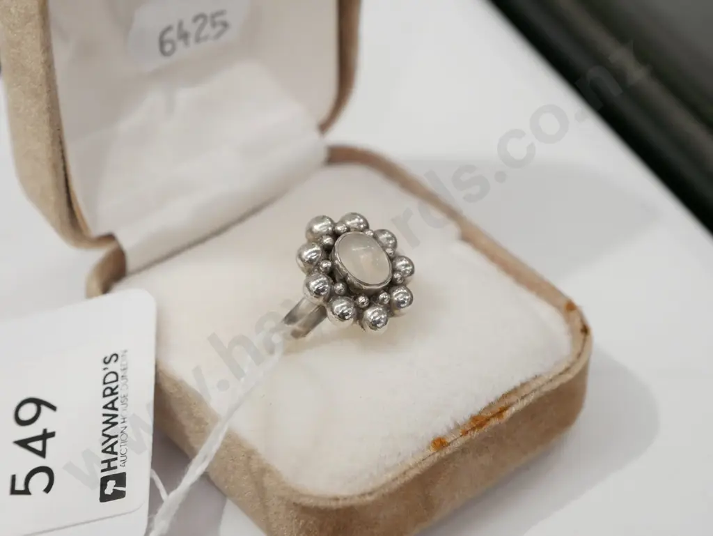 sterling silver quartz ring 4gms Image 1++