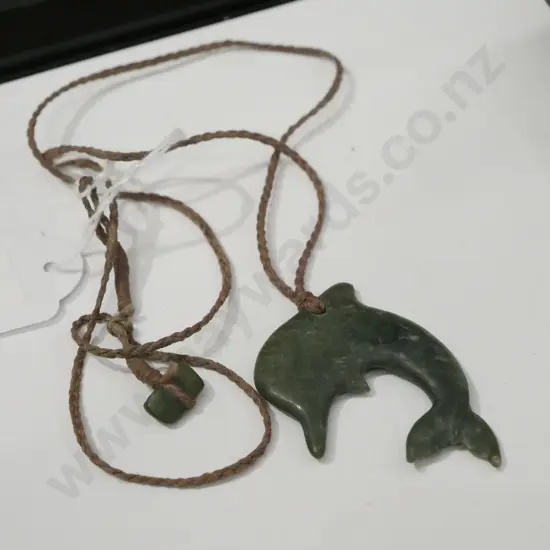 greenstone dolphin necklace13gms
