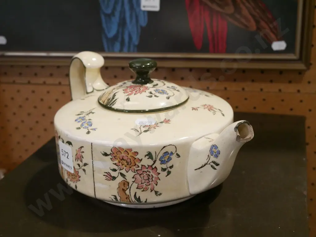 Royal Doulton teapot (damage) Image 1++