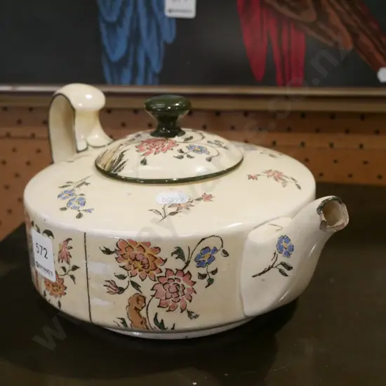 Royal Doulton teapot (damage)