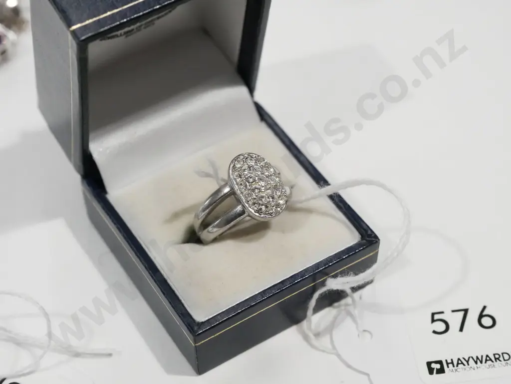 sterling silver zircon ring 5gms Image 1++
