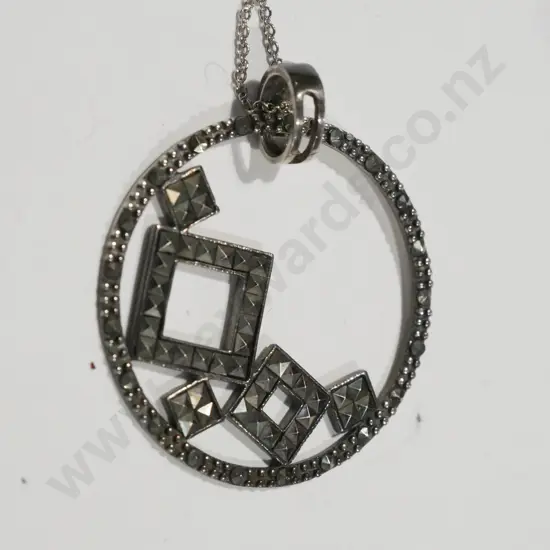 sterling silver marcasite pendant & chain 7gms