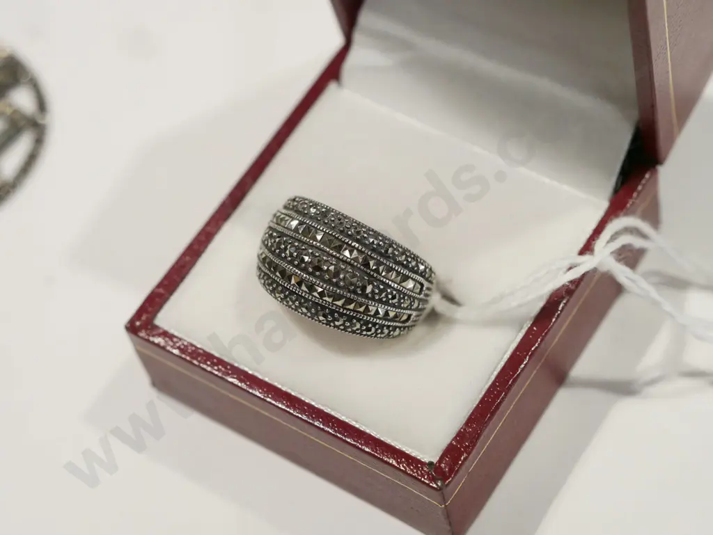 sterling silver marcasite ring 6gms Image 1++