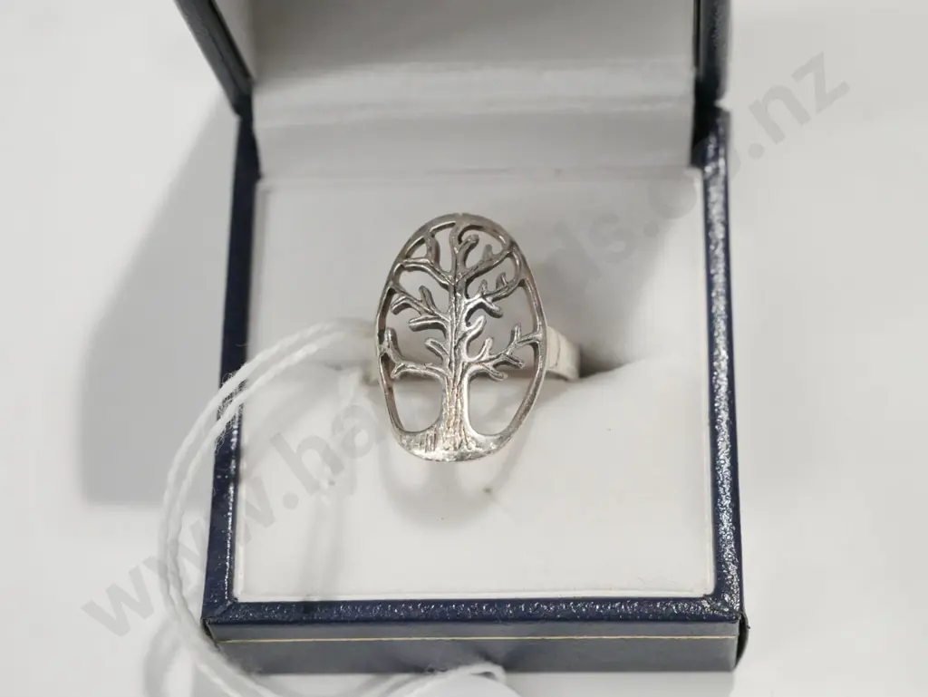 sterling silver tree of life ring 4gms Image 1++