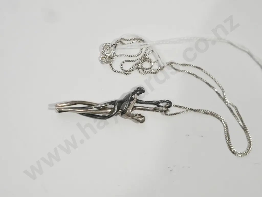 sterling silver embracing couple necklace Image 1++