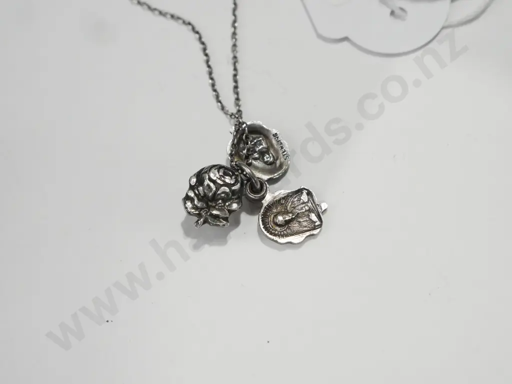 sterling 3 segment religious icon necklace. Image 1++