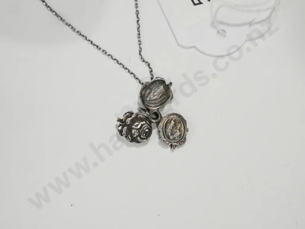 sterling 3 segment religious icon necklace. Image 1++