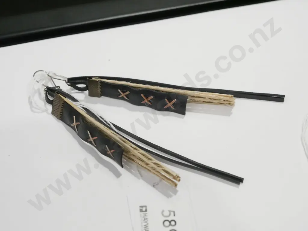Koakoa earrings Image 1++