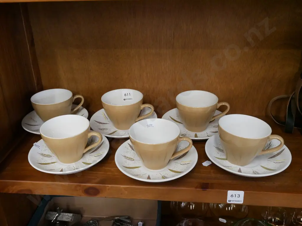 6x Crown Lynn Capistrano cups and saucers Image 1++