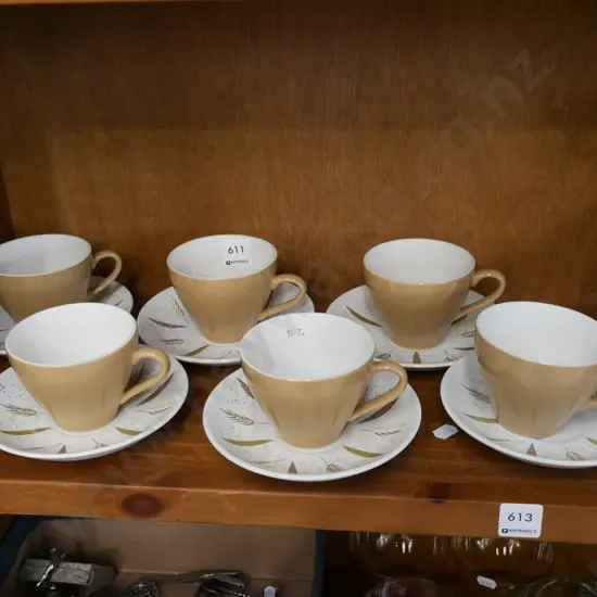 6x Crown Lynn Capistrano cups and saucers
