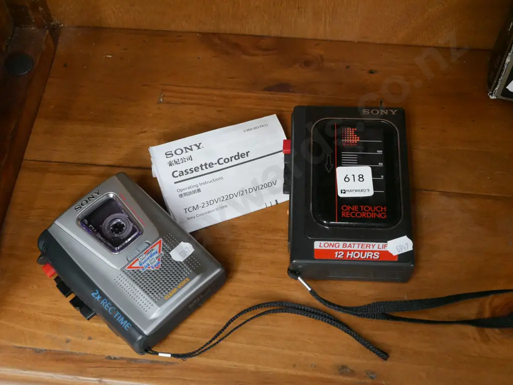 2x Sony cassette recorders Image 1++