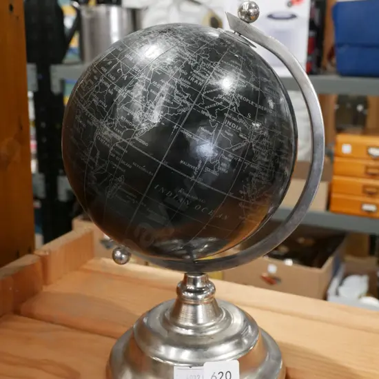 small world globe H270
