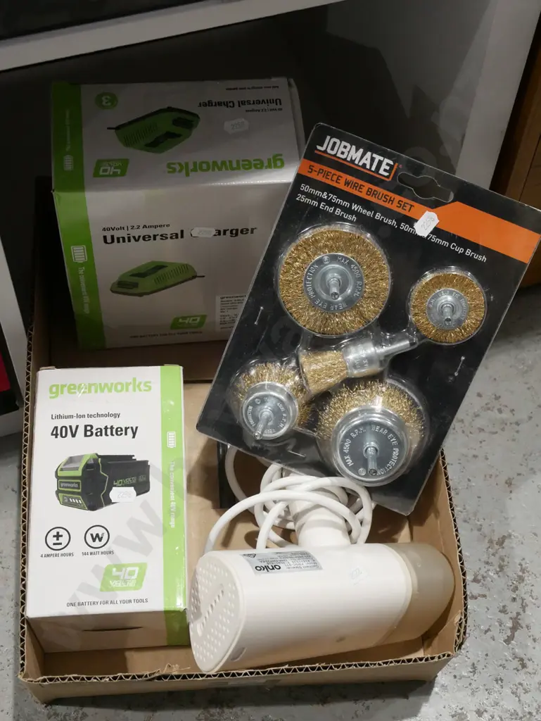 box; Greenworks 40v battery, wire brush set, garment steamer Image 1++