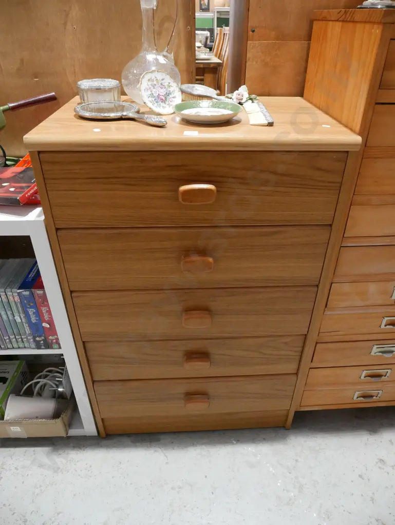 mdf faux veneer 5 drawer tallboy H930 W600 D400 Image 1++