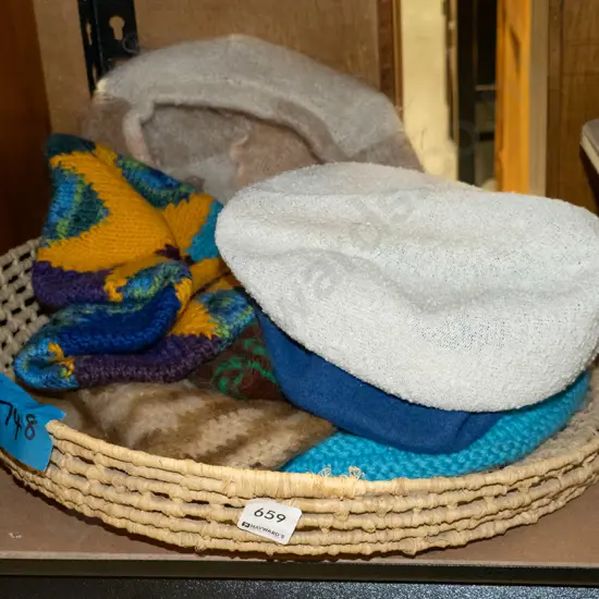 seagrass tray, berets