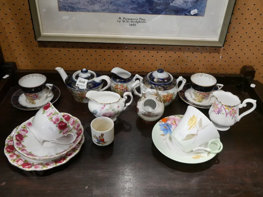 small 7 piece tea set, Royal Albert trio etc Image 1++