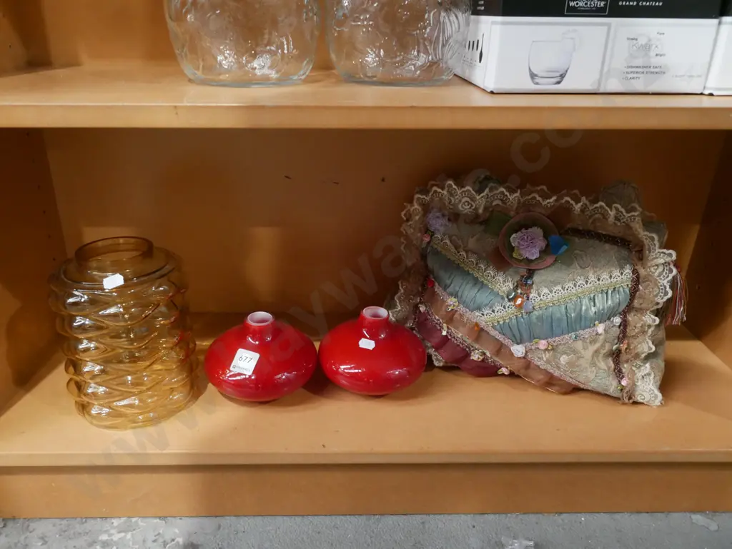 amber glass light shades, 2x glass vases, ornate hand bag Image 1++