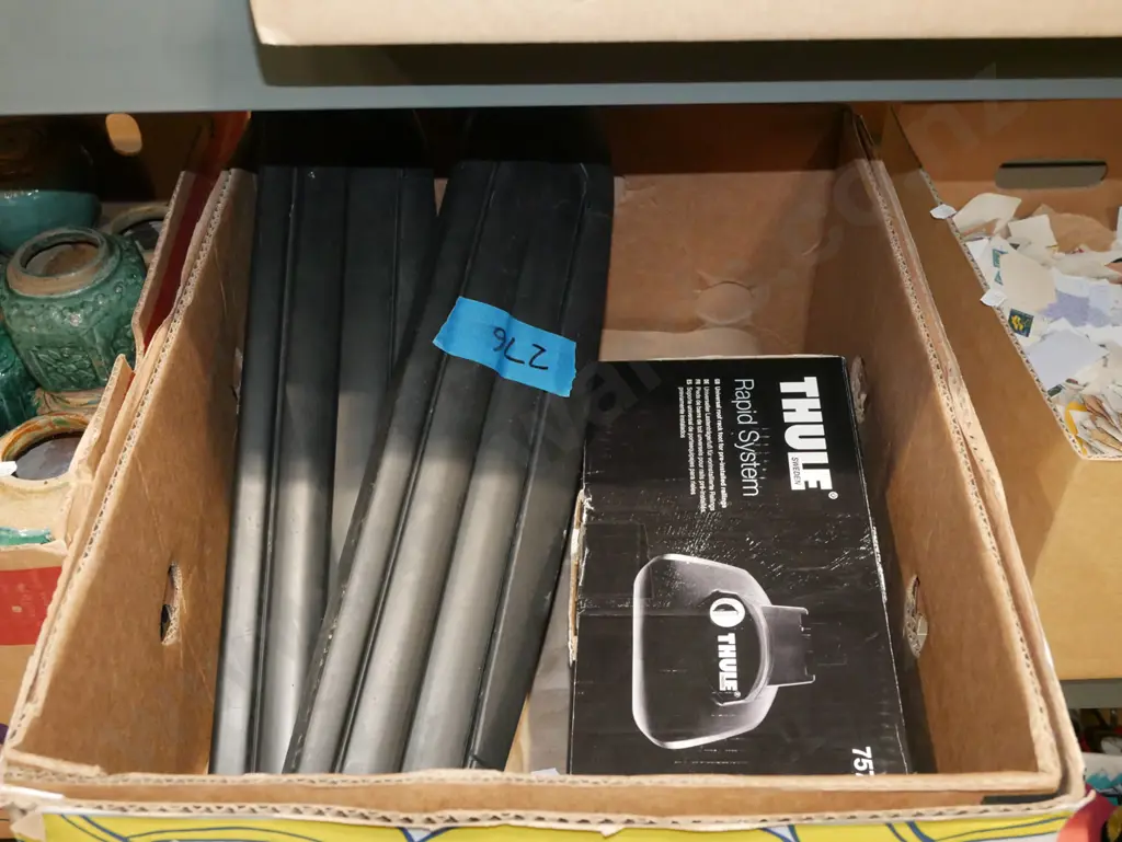 Thule roof racks including ski attachment racks Image 1++