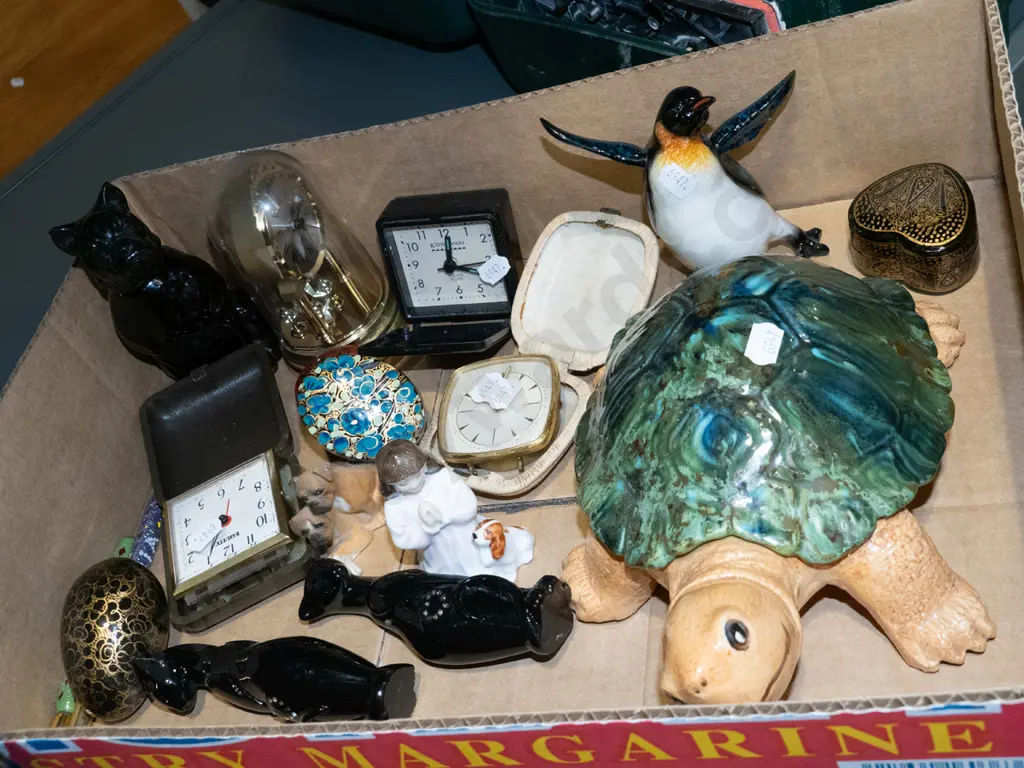 box; penguin, turtle, cat and other figurines, anniversary clock, etc. Image 1++